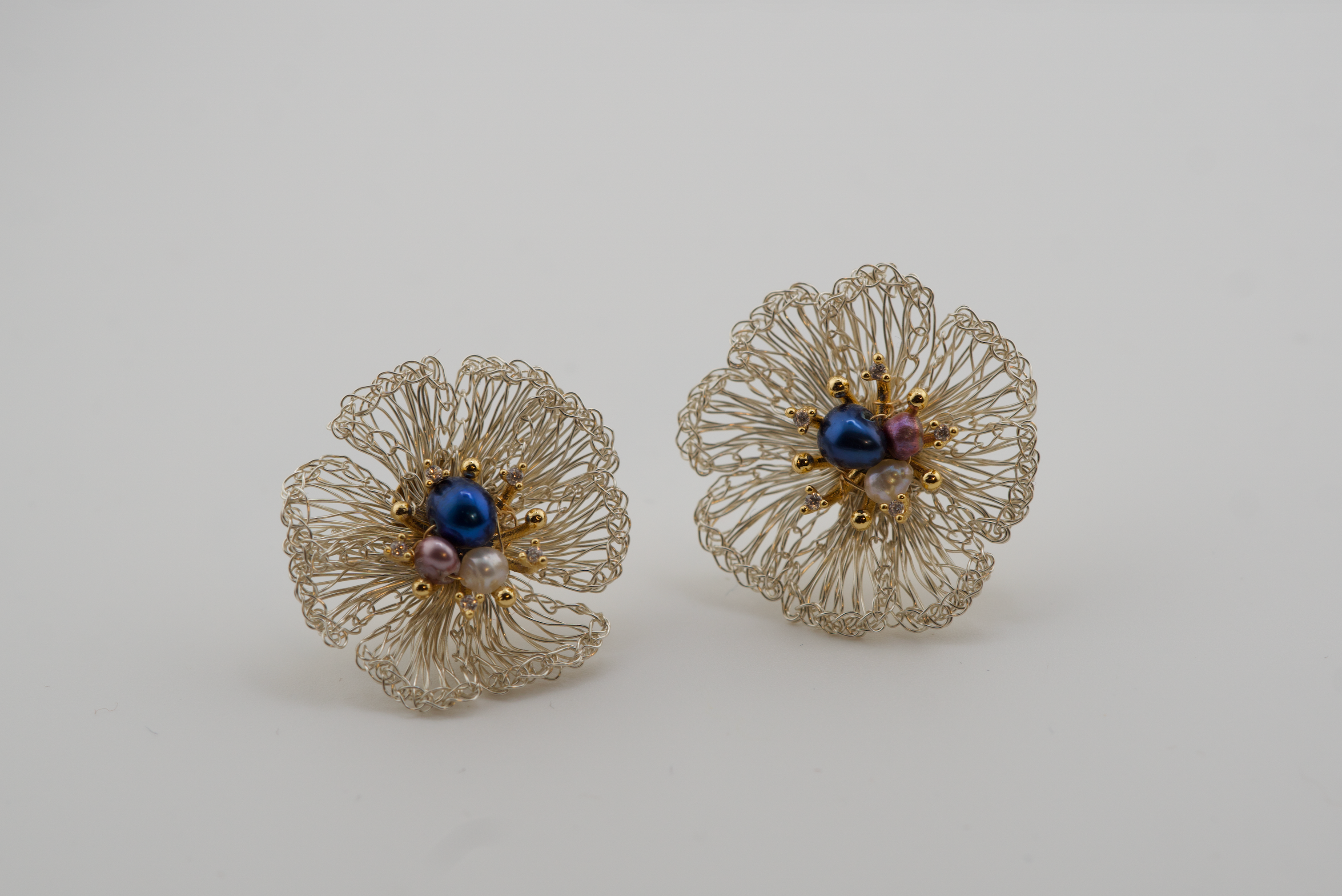 Grey flower earrings